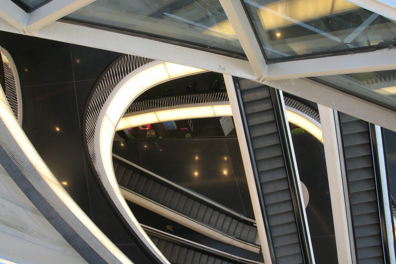 escalator-2352340